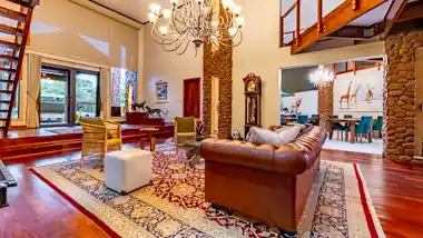 Hilltop Forest Lodge & Chalets - Hluhluwe