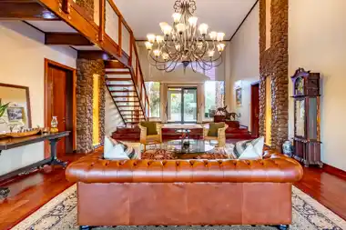 Hilltop Forest Lodge & Chalets - Hluhluwe