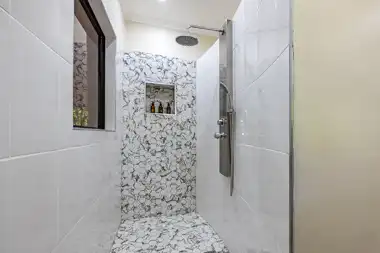 Hilltop Forest Lodge & Chalets - Hluhluwe