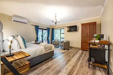 Hilltop Forest Lodge & Chalets - Hluhluwe