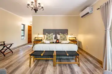 Hilltop Forest Lodge & Chalets - Hluhluwe