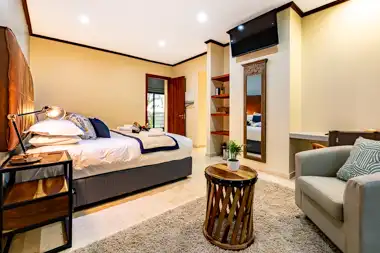 Hilltop Forest Lodge & Chalets - Hluhluwe