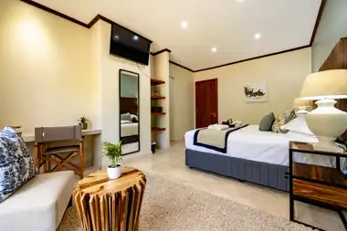 Hilltop Forest Lodge & Chalets - Hluhluwe