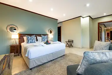 Hilltop Forest Lodge & Chalets - Hluhluwe