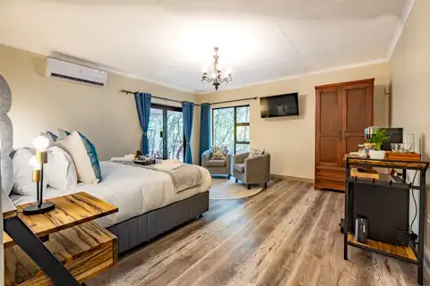 Hilltop Forest Lodge & Chalets - Hluhluwe